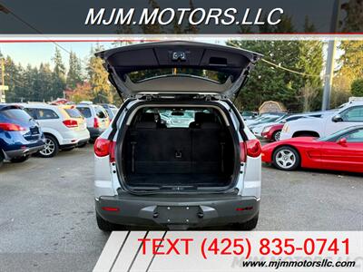 2011 Chevrolet Traverse LT   - Photo 11 - Lynnwood, WA 98036