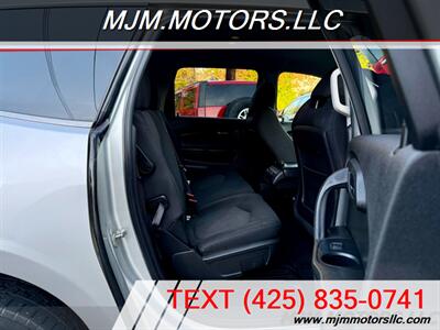 2011 Chevrolet Traverse LT   - Photo 12 - Lynnwood, WA 98036