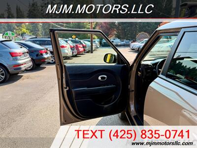 2015 Kia Soul +   - Photo 21 - Lynnwood, WA 98036