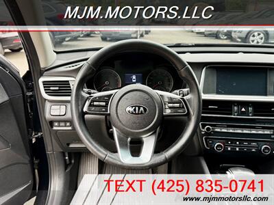 2019 Kia Optima EX   - Photo 16 - Lynnwood, WA 98036
