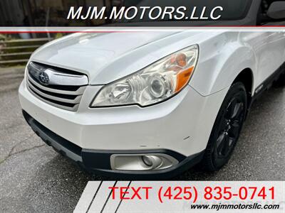 2011 Subaru Outback 2.5i Premium   - Photo 9 - Lynnwood, WA 98036