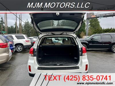 2011 Subaru Outback 2.5i Premium   - Photo 12 - Lynnwood, WA 98036