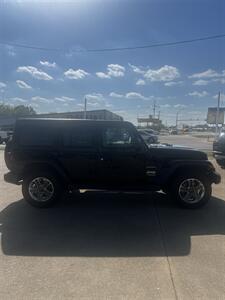 2019 Jeep Wrangler Sahara   - Photo 4 - Alvarado, TX 76009
