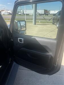 2019 Jeep Wrangler Sahara   - Photo 16 - Alvarado, TX 76009