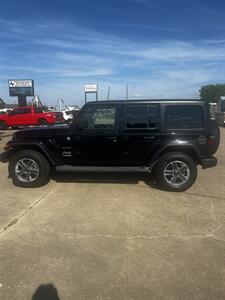 2019 Jeep Wrangler Sahara   - Photo 8 - Alvarado, TX 76009