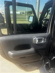 2019 Jeep Wrangler Sahara   - Photo 18 - Alvarado, TX 76009