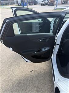 2022 Chevrolet Malibu LS   - Photo 13 - Alvarado, TX 76009