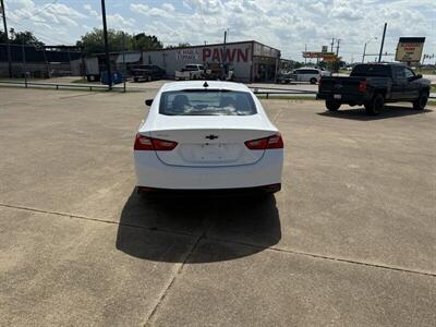 2022 Chevrolet Malibu LS   - Photo 6 - Alvarado, TX 76009