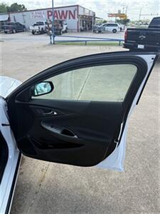 2022 Chevrolet Malibu LS   - Photo 17 - Alvarado, TX 76009