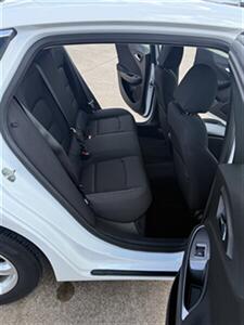 2022 Chevrolet Malibu LS   - Photo 16 - Alvarado, TX 76009