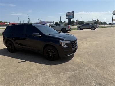 2022 GMC Terrain SLE   - Photo 2 - Alvarado, TX 76009