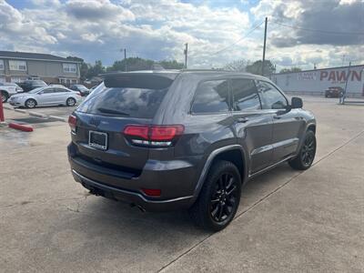 2017 Jeep Grand Cherokee Laredo   - Photo 4 - Alvarado, TX 76009