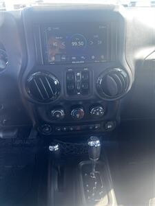 2015 Jeep Wrangler Unlimited Sahara - Photo 10 - Alvarado, TX 76009