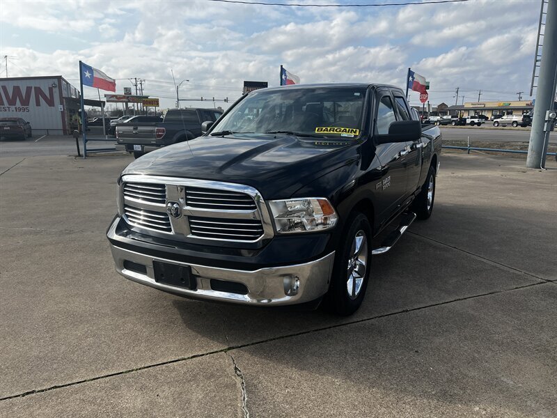 2016 RAM 1500 SLT  