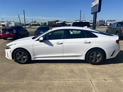 2022 Kia K5 LXS   - Photo 9 - Alvarado, TX 76009