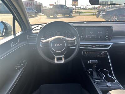 2022 Kia K5 LXS   - Photo 10 - Alvarado, TX 76009