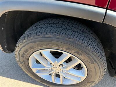 2017 Jeep Grand Cherokee Laredo   - Photo 9 - Alvarado, TX 76009