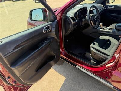 2017 Jeep Grand Cherokee Laredo   - Photo 12 - Alvarado, TX 76009