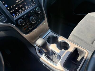 2017 Jeep Grand Cherokee Laredo   - Photo 20 - Alvarado, TX 76009