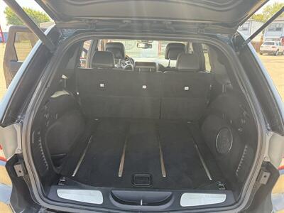 2011 Jeep Grand Cherokee Overland   - Photo 15 - Alvarado, TX 76009