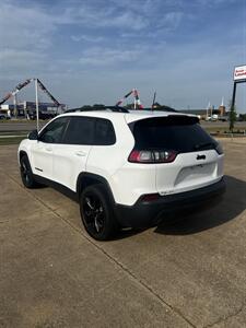 2019 Jeep Cherokee Altitude   - Photo 9 - Alvarado, TX 76009