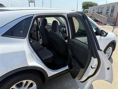 2022 Ford Escape SE   - Photo 14 - Alvarado, TX 76009
