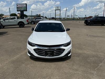 2022 Chevrolet Malibu LS   - Photo 2 - Alvarado, TX 76009