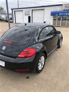 2016 Volkswagen Beetle-Classic 1.8T Wolfsburg Editi   - Photo 13 - Alvarado, TX 76009