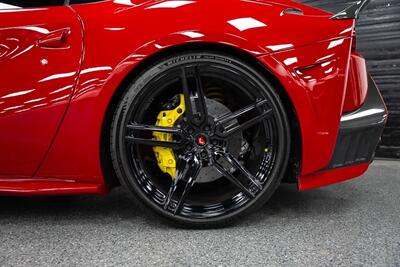 2019 Ferrari 812 Superfast   - Photo 38 - Sacramento, CA 95825