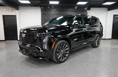 2025 Cadillac Escalade-V   - Photo 5 - Sacramento, CA 95825
