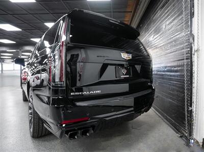 2025 Cadillac Escalade-V   - Photo 4 - Sacramento, CA 95825