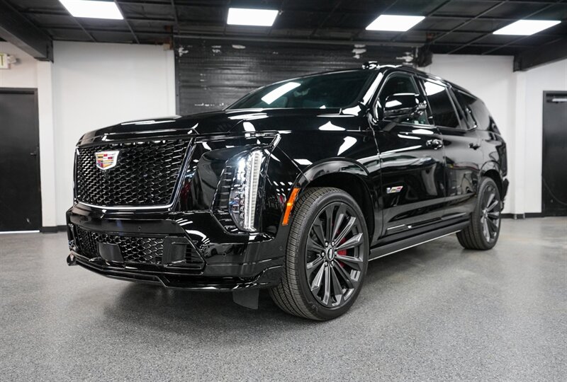 2025 Cadillac Escalade-V  