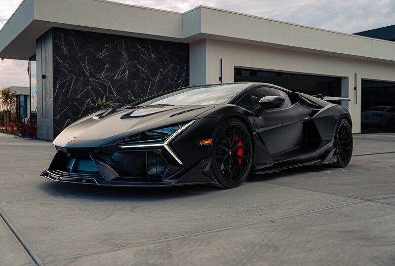 2024 Lamborghini Revuelto  