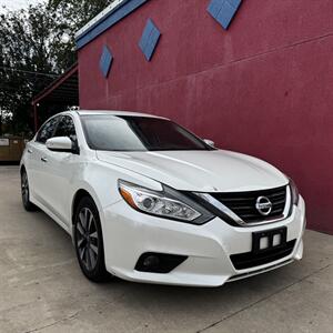 2017 Nissan Altima 2.5   - Photo 2 - Tulsa, OK 74115