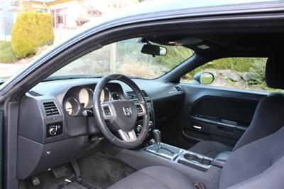 2012 Dodge Challenger SXT   - Photo 9 - Seattle, WA 98103