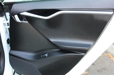 2015 Tesla Model S 85D   - Photo 28 - Seattle, WA 98103