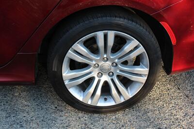 2015 Chrysler 200 Limited   - Photo 9 - Seattle, WA 98103
