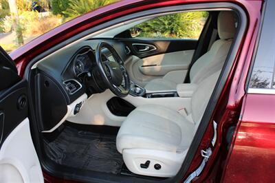 2015 Chrysler 200 Limited   - Photo 10 - Seattle, WA 98103