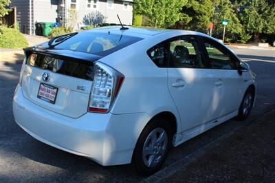 2010 Toyota Prius III   - Photo 5 - Seattle, WA 98103