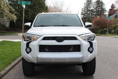 2018 Toyota 4Runner SR5 Premium   - Photo 2 - Seattle, WA 98103