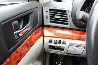 2012 Subaru Outback 2.5i Limited   - Photo 22 - Seattle, WA 98103