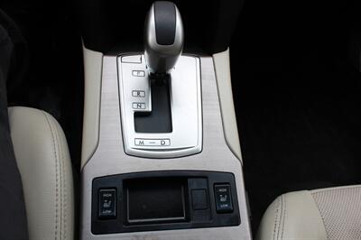2012 Subaru Outback 2.5i Limited   - Photo 18 - Seattle, WA 98103