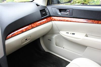 2012 Subaru Outback 2.5i Limited   - Photo 19 - Seattle, WA 98103