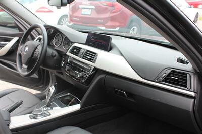 2018 BMW 3 Series 320i xDrive - Photo 13 - Mt.Vernon, WA 98273