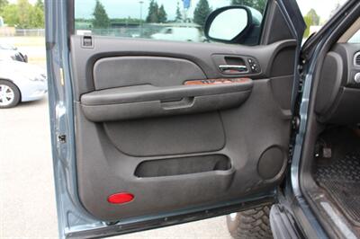 2008 Chevrolet Tahoe LTZ - Photo 10 - Seattle, WA 98103