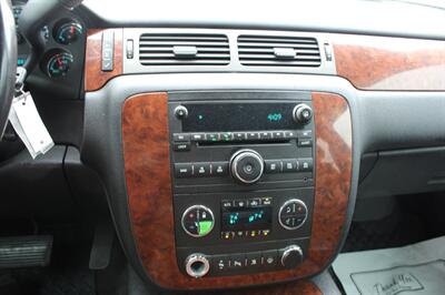 2008 Chevrolet Tahoe LTZ - Photo 13 - Seattle, WA 98103
