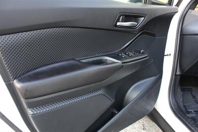 2018 Toyota C-HR XLE   - Photo 10 - Seattle, WA 98103