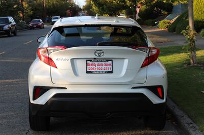 2018 Toyota C-HR XLE   - Photo 6 - Seattle, WA 98103