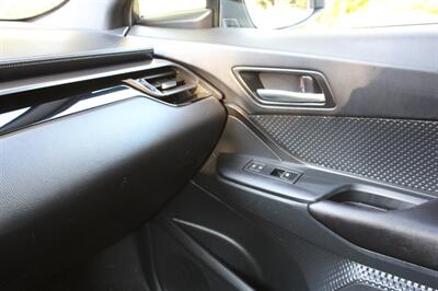 2018 Toyota C-HR XLE   - Photo 21 - Seattle, WA 98103