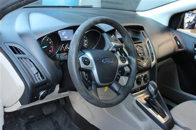 2013 Ford Focus SE   - Photo 15 - Seattle, WA 98103